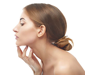 Beautiful woman showing defined facial profile.